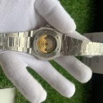 Patek Philippe Nautilus Stainless Steel 40mm Men’s 5711/1A-014 Olive Green Watch